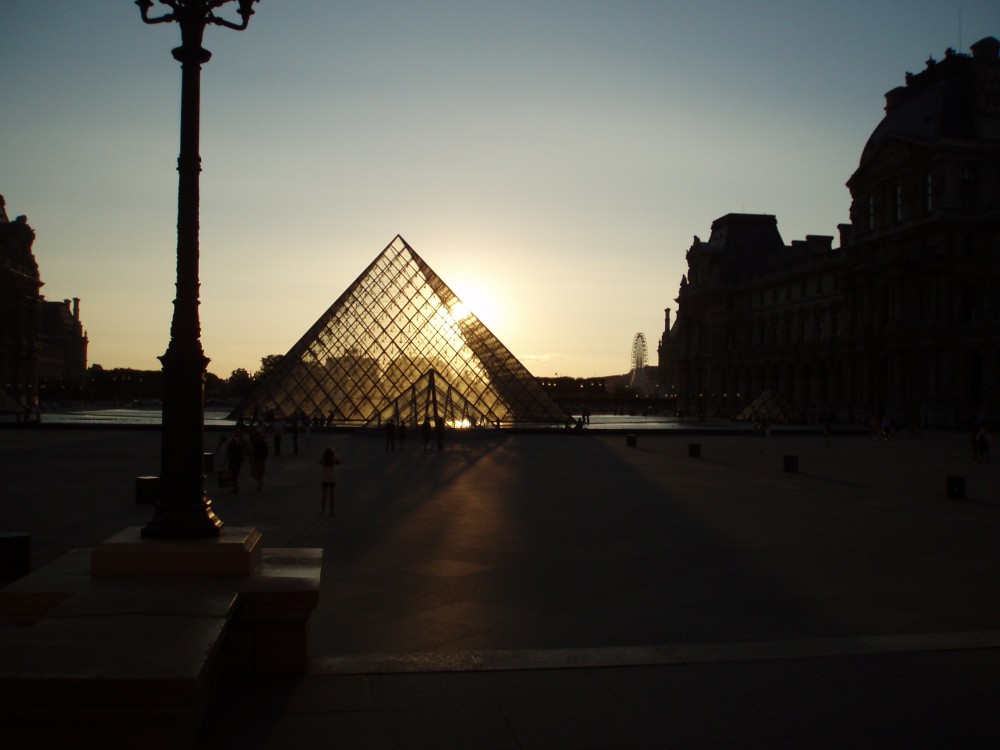 Platz 37: Louvre, Paris