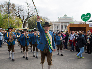 steiermarkdorf 2019, rathausplatz, musikkapelle, tradition, blasmusik