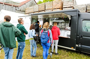 Warapstars Food-Truck beim ADAMAH BioHof-Fest