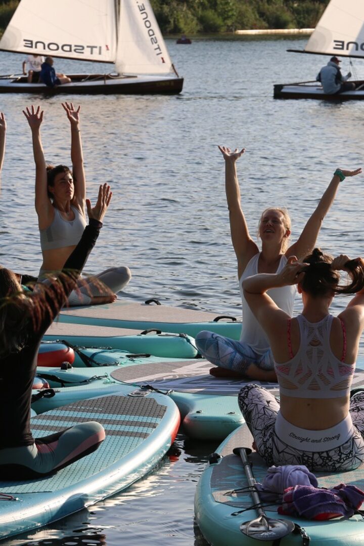 So funktioniert SUP Yoga – Übungen mit Video von Sabrina