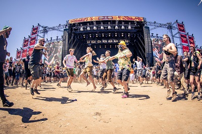 Publikum im Moshpit am Nova Rock