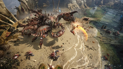 Der Charakter in Titan Quest 2 springt auf eine große Krabbe zu